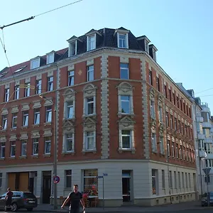 Flat In Neo Country Style Aus Gründerzeit Bis 6 Person Apartment Leipzig